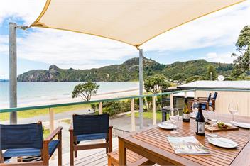 Taupo Bay Beach Front House - Taupo Bay Northland