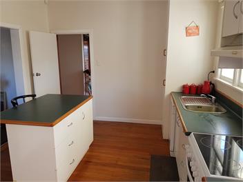 LOCATION! SUN! SPACE GALORE! - Gisborne