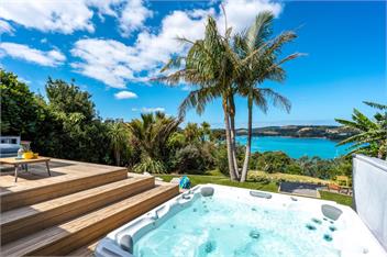 Sol Spa Oasis (Bachcare) - Surfdale
