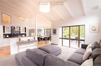 Beachside Retreat - Pool. - Auckland