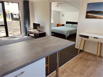 Sunny & Spacious Palm Beach Studio - Waiheke