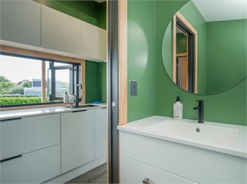 The Little Bach at Whangapoua - Whangapoua