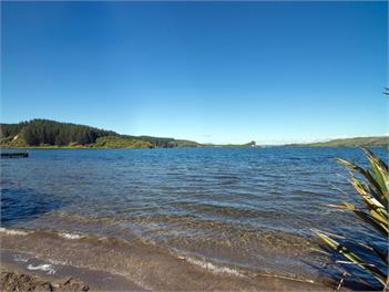 Laze by the Lake - Rotoiti - Rotorua