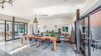 Kiwiesque - Luxury Lodge Vineyard Accommodation - Napier