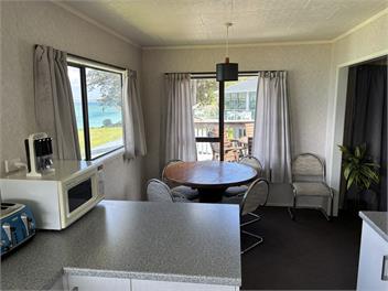 Rangiputa Absolute Beachfront -