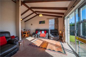 Cosy Crib (Bachcare) - Te Anau