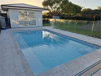 Beautiful beach bungalow with pool - Mt Maunganui