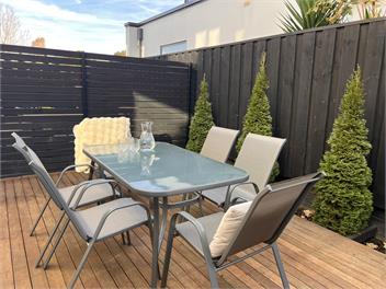 City Townhouse - 2BR Comfort, Private & Parking - Christchurch
