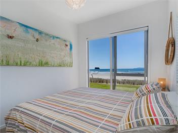 Beachfront Beauty (Bachcare) - Whangamata