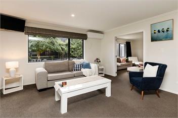 Strandon Coastal Townhouse (Bachcare) - New Plymouth