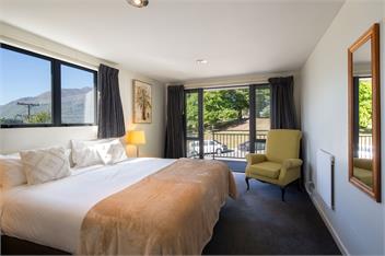 Prime Location | 3 bedroom home | Unlimited WIFI - Queenstown