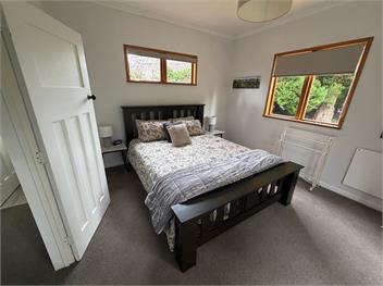 Fiordland Hideaway (Bachcare) - Te Anau
