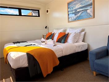 STUNTED TOTARA – Unit 2 - 