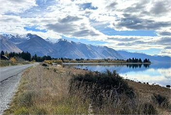 Lakeside Ōhau | Panoramic Lake & Mountain Views -