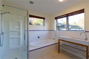 SUPERB Home,Studio,Spa,lake & mtn views,OSP&much more - Wanaka