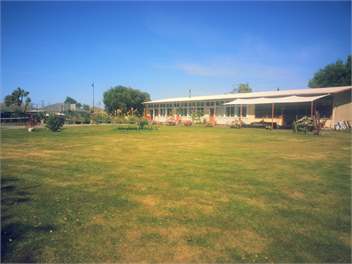 Stay at School in Ocean View - Dunedin
