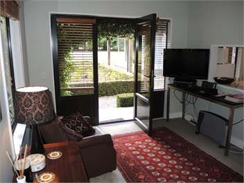 Rose Cottage at The Elms - Christchurch