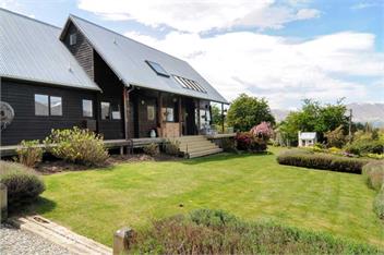 Stunning Rural Spot with Amazing Views - Queenstown