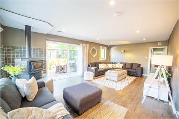 #1 GROUP STAY ON AIRBNB CHCH, TOP LOCATION, BEST VALUE+++❤️❤️❤️ SLEEPS 12 - Christchurch