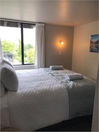 Magnificent lake views and space galore - Taupo