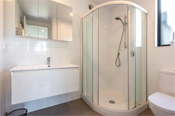 NEW Sunny Family Friendly home with SPA near everything - Waiheke