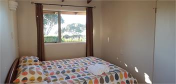 HOT WATER BEACH COTTAGE - Beach Front - Hot Water Beach