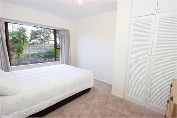 Whale Cove - clifftop holiday home - Whangaparaoa