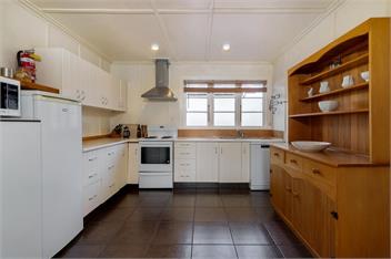 Townside Treat (Bachcare) - Wanaka