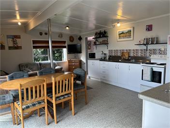 Mokau treasure - Mokau