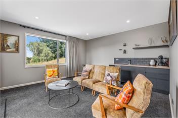 Hideaway at the Bay - Spa Pool, Premium Property, Walking distance to the Lake - Taupo