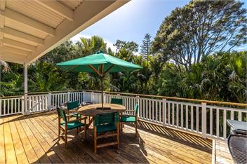 Nikau Cottage (Bachcare) - Waiheke Island