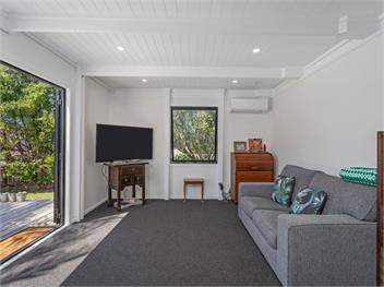 Spacious Family Getaway (Bachcare) - Whangamata