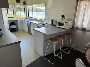 Rangiputa Absolute Beachfront -