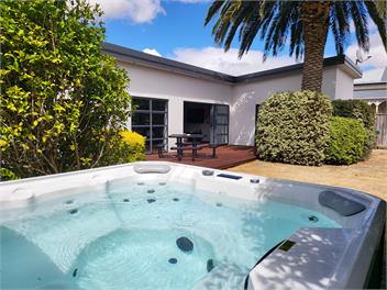 De Vine Martinborough 14 Luxury Accommodation - Wairarapa