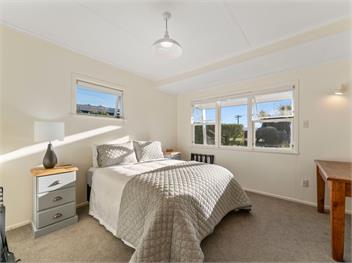 Waterside Bliss (Bachcare) - Taupo