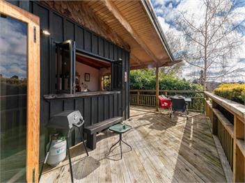 Treetop Hideaway (Bachcare) - Taupo Central