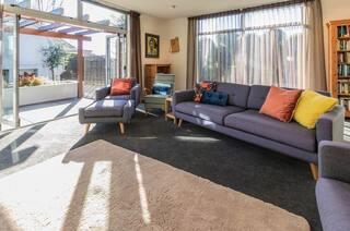 Private, close to waters edge and Station Park - Wanaka