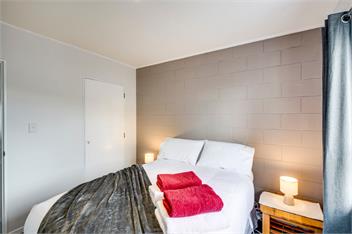 Cozy on Clive (Bachcare) - Hastings