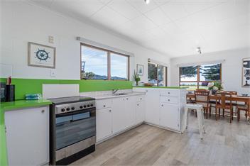 Ocean Whispers (Bachcare) - Whitianga