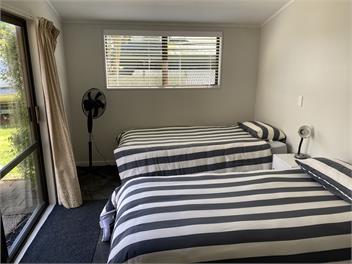Coastal Waikanae Beach Haven - Waikanae Beach