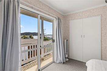 Barefoot at the Bay (Bachcare) - Raglan