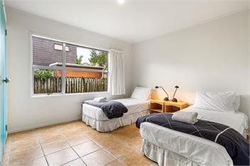 Ocean Road Beach House - Whangamata