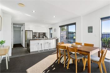 Sun & Surf Stay (Bachcare) - 