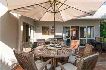 Top of the Lake - Spa Pool, Lake Views, Central to town - 