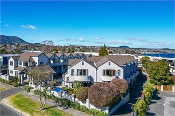 Tui Apartment 9 - Taupo *lake & heated pool! - 