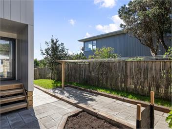Paraparaumu Beach House · Dogs Welcome - Sunset Shores - 