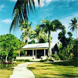 The Boat House- PRIVATE BEACH -
