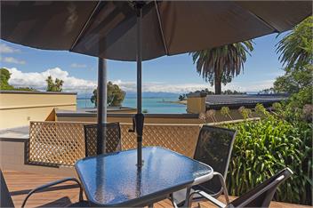 On The Rocks - Nelson Waterfront Holiday Home - Nelson