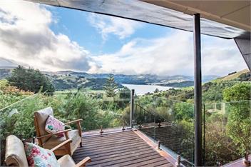 The Grandstand (Bachcare) - Akaroa