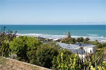 Lightning Ridge Views (Bachcare) - Waimarama